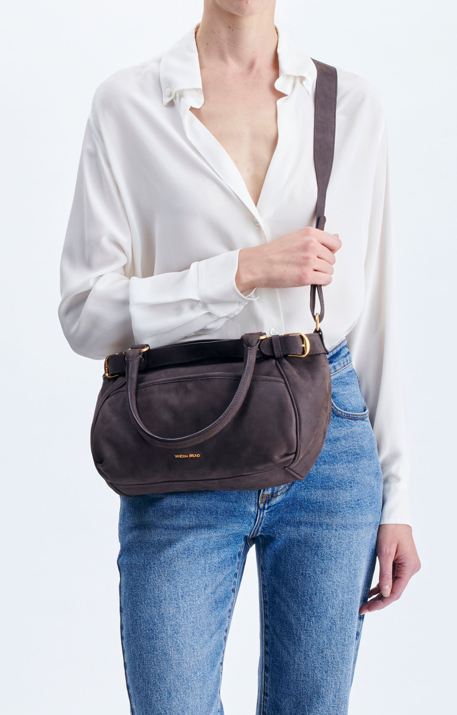 Petit Sac Lune En Cuir Nubuck En Cuir De Vachette Nubuck L&eacute;g&egrave;rement Grain&eacute; VANESSA BRUNO