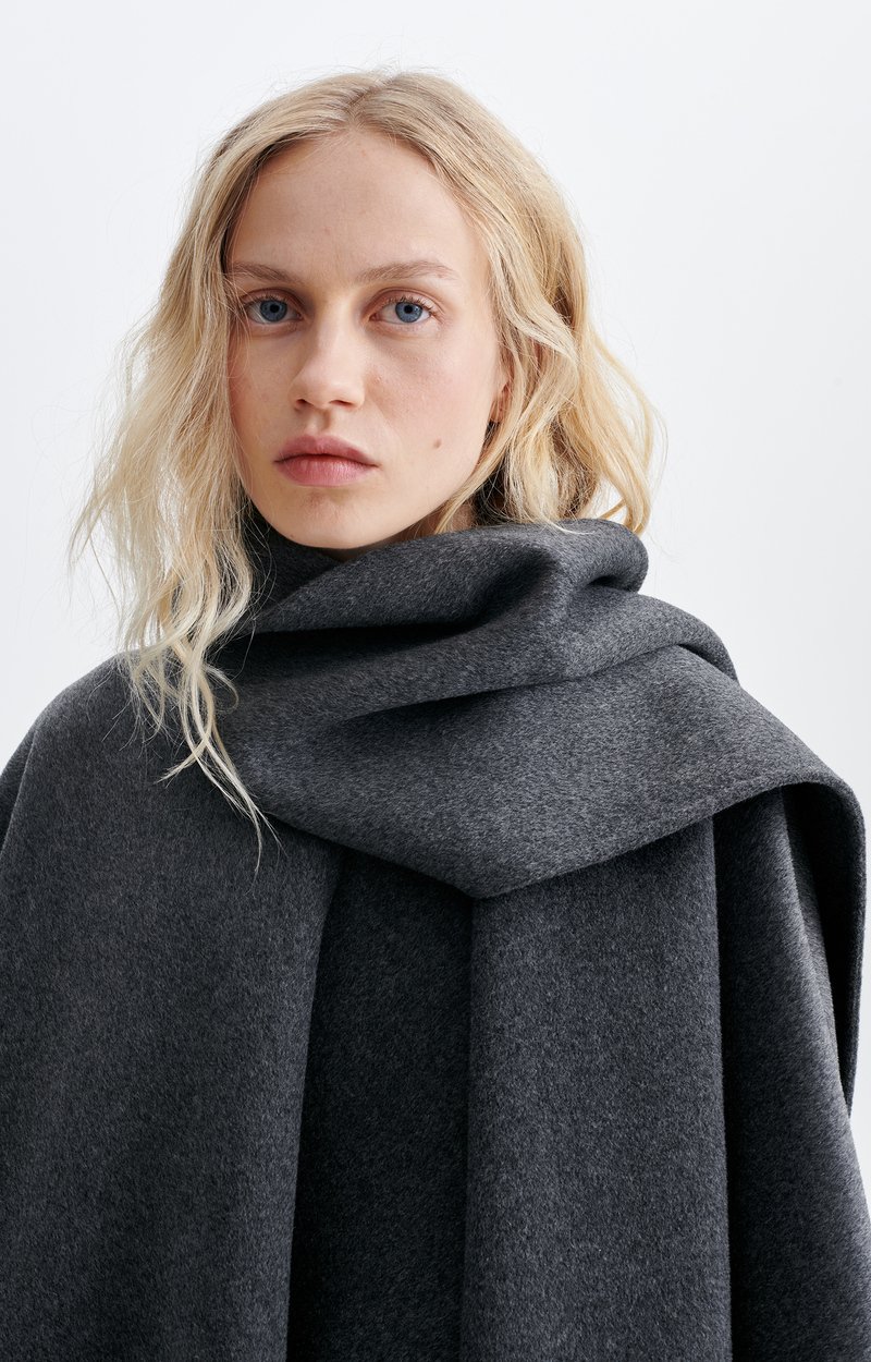 Poncho Hope Poncho en laine &agrave; franges, &eacute;charpe amovible VANESSA BRUNO
