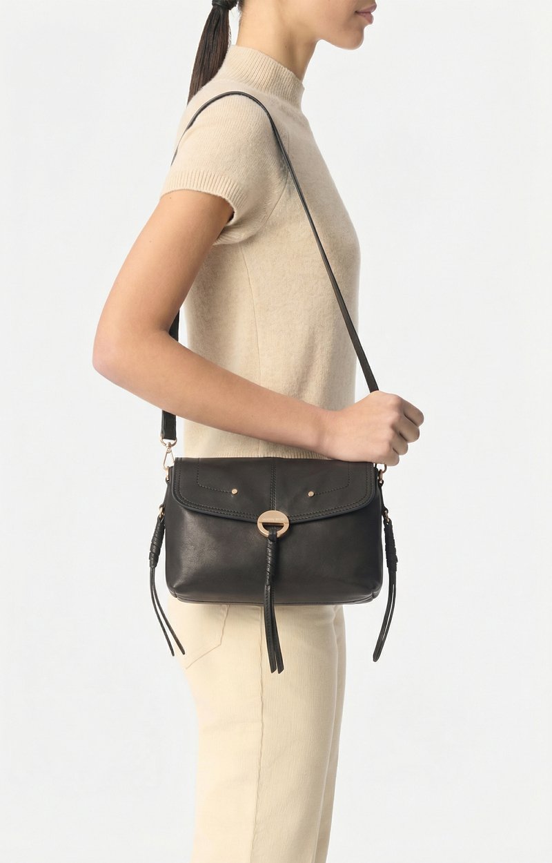 Small Leather Othilia Bag Smooth lambskin, double flap Black Vanessa Bruno