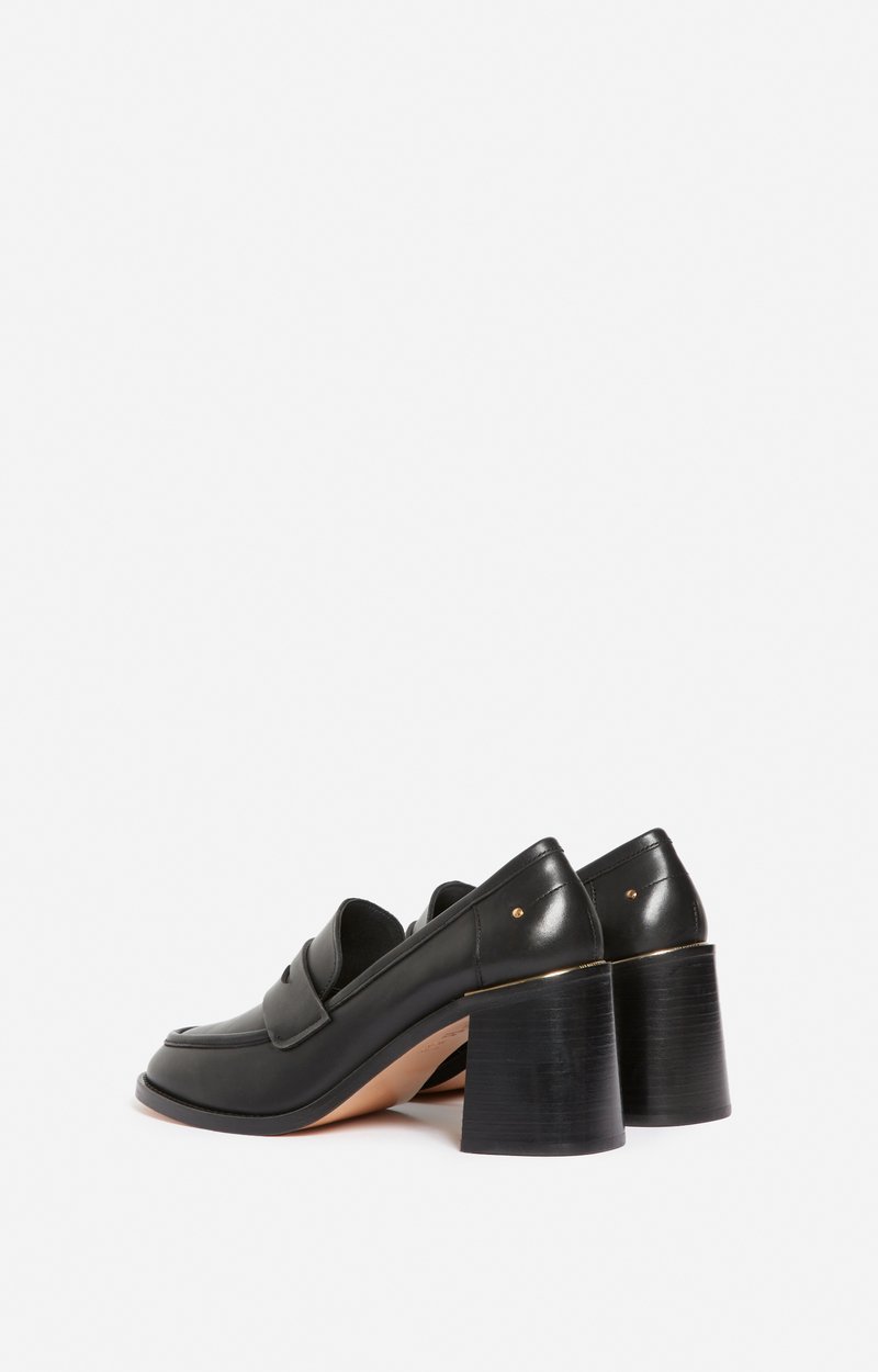 Accessories Ballet flats & Pumps - VANESSABRUNO