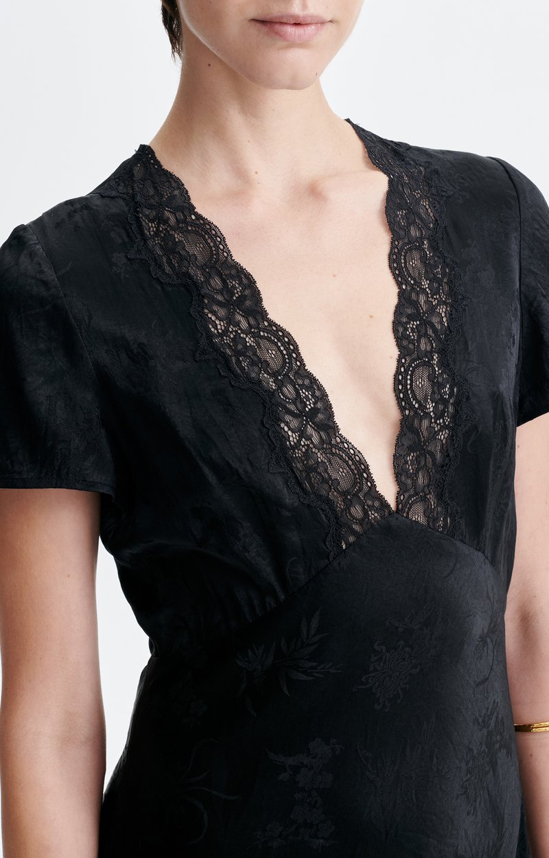 Hollie Long Lace Dress Lace, V-neck, long, short sleeves Black Vanessa Bruno