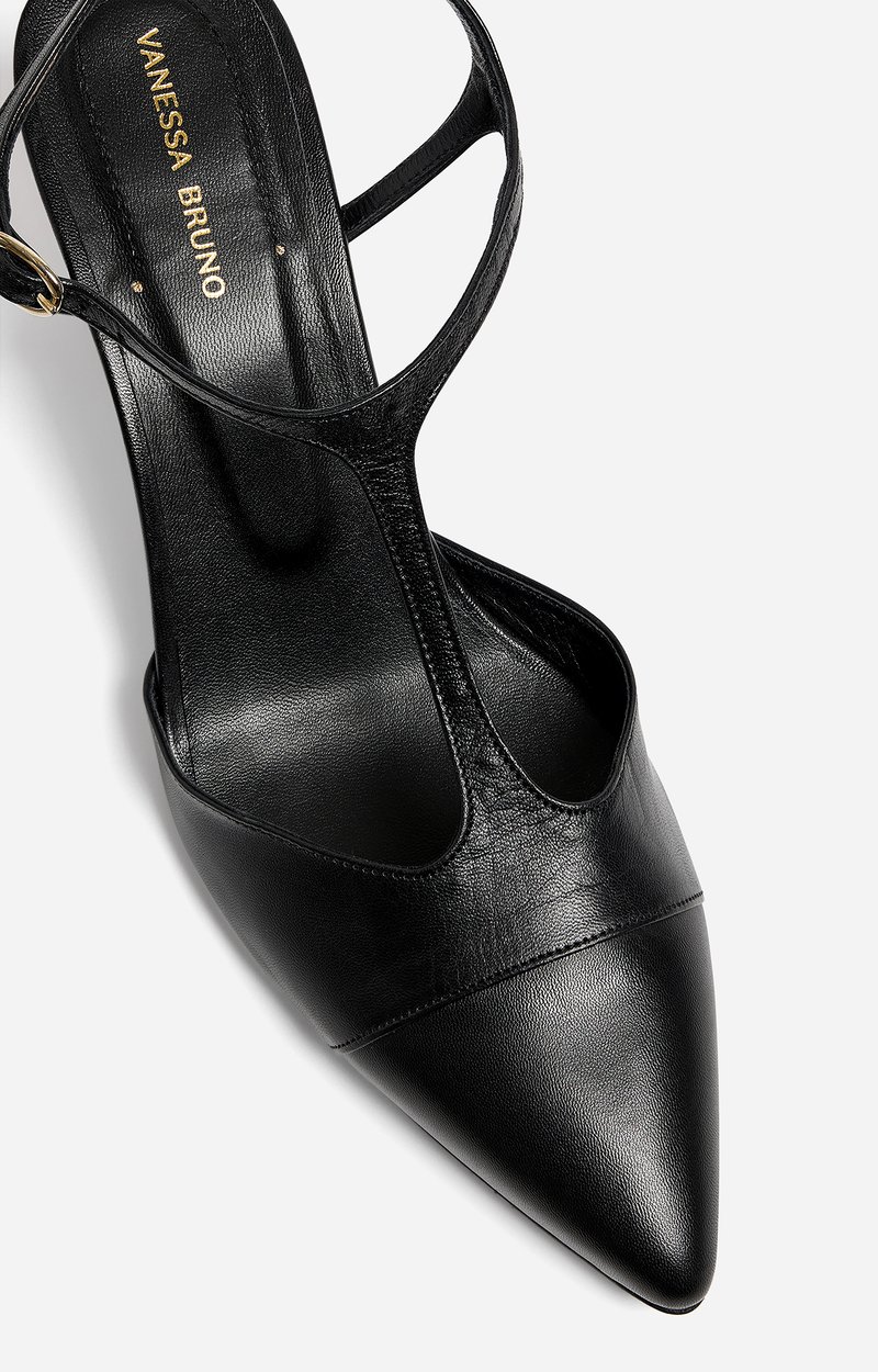 Salom&eacute; Pumps Made of 100% goatskin Black Vanessa Bruno