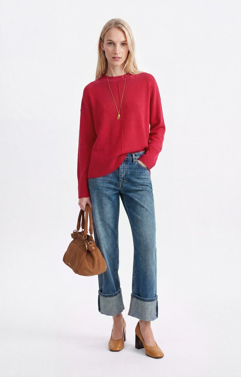 Hatis Sweater, Round-neck sweater, centre-front seam