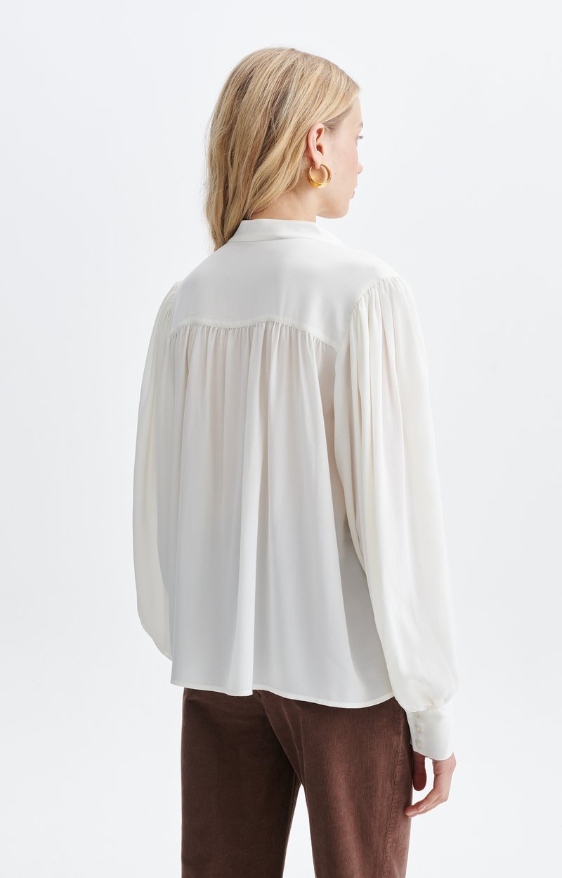 Helene Blouse Silk blouse with stand collar IVORY Vanessa Bruno