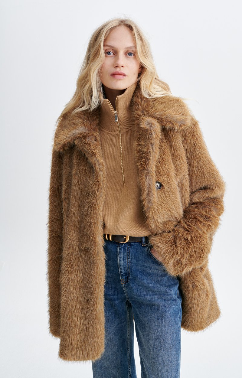 Fileas Faux Fur Coat, Short faux fur coat