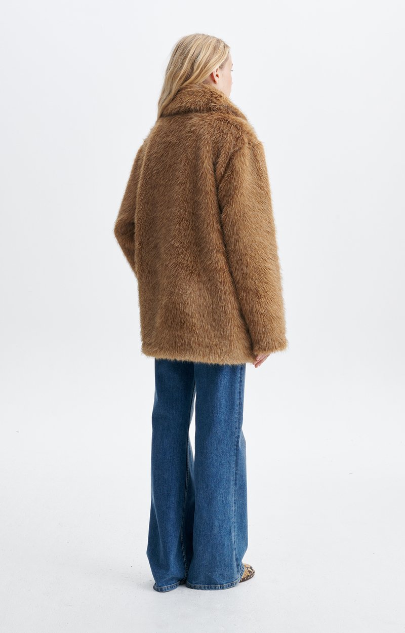 Fileas Faux Fur Coat Short faux fur coat Beige Vanessa Bruno