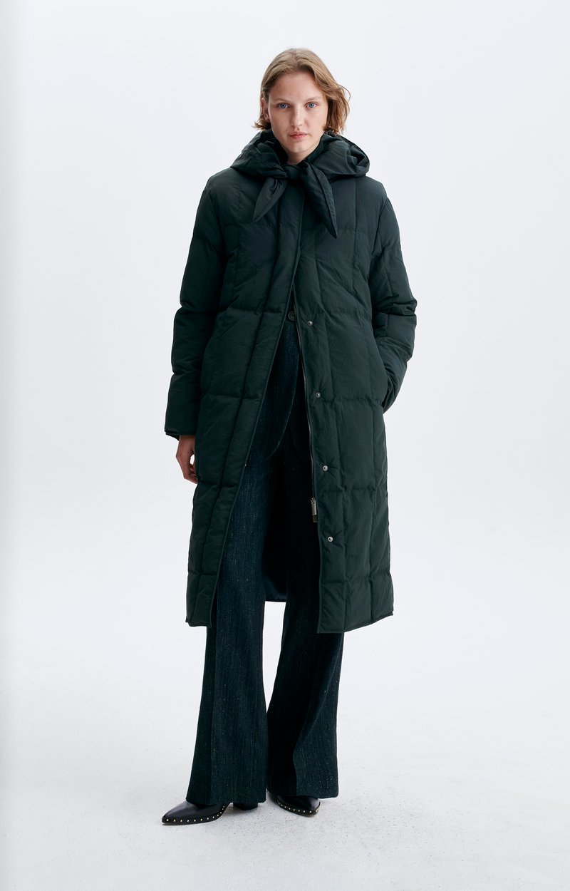 Haruya Padded Coat, Long hooded puffer, water-repellent fabric