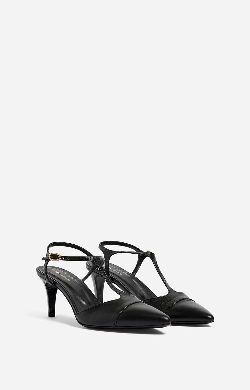 Salom&eacute; Pumps Made of 100% goatskin Black Vanessa Bruno