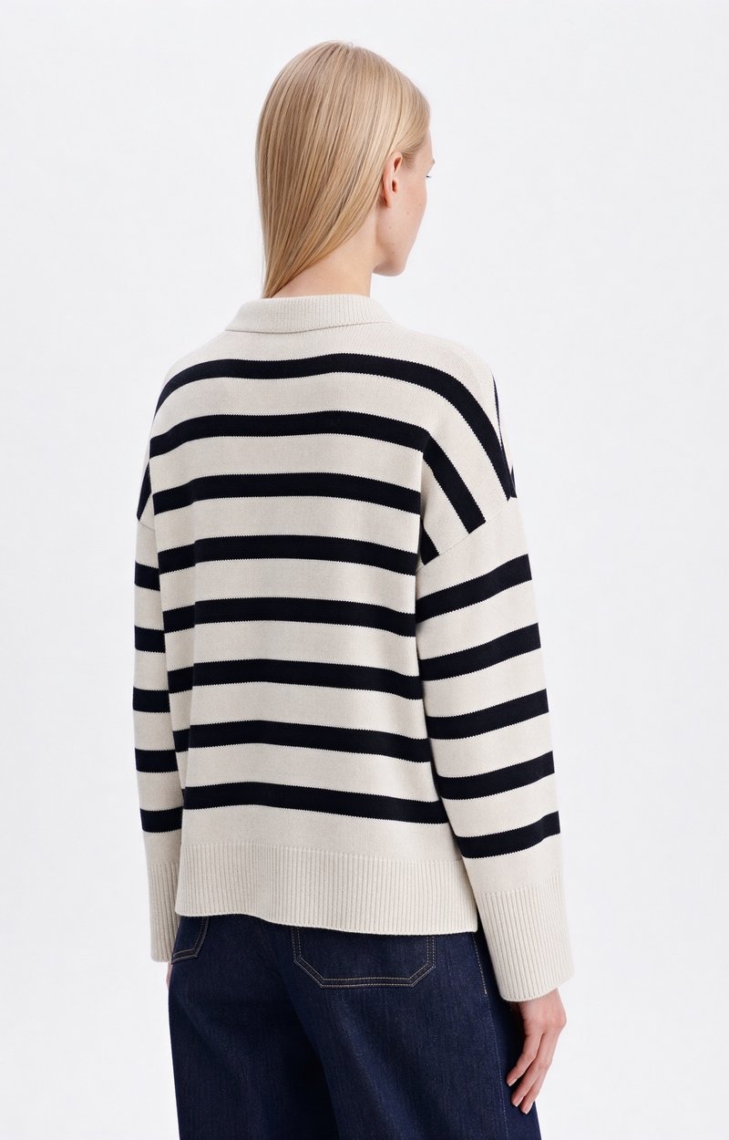 Haris Sweater Striped round-neck merino wool sweater Ecru / Navy Vanessa Bruno