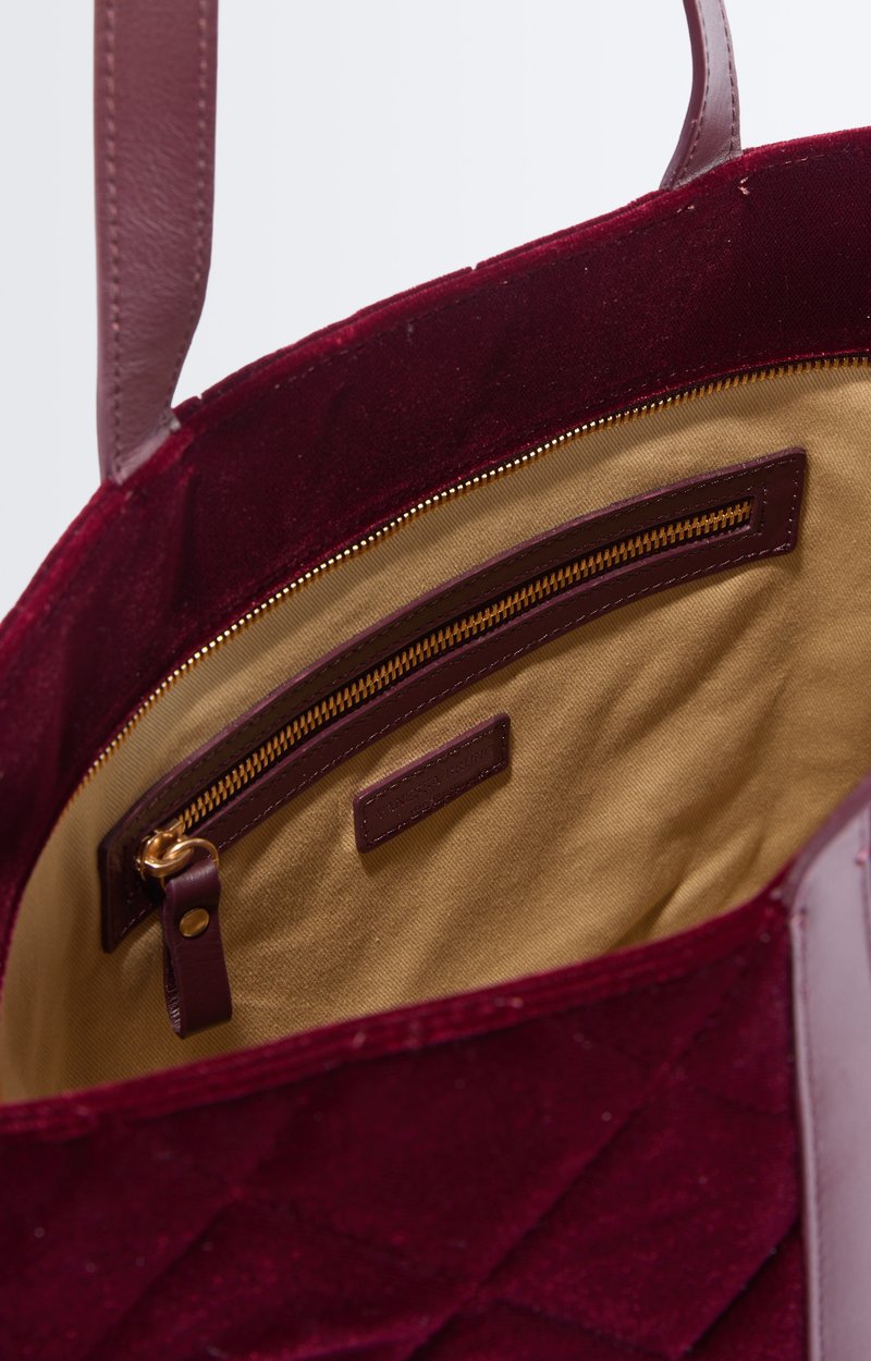 Velvet L Cabas Tote Quilted velvet cabas, large size BURGUNDY Vanessa Bruno